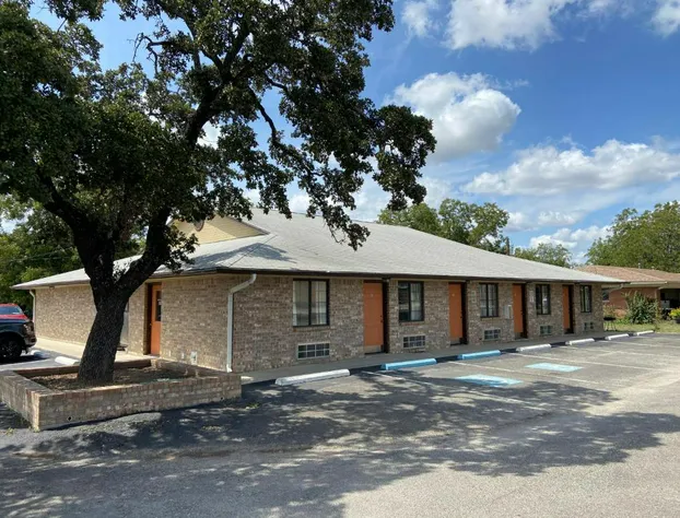 Redbud Inn hotel detail image 1