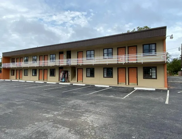 Redbud Inn hotel detail image 3