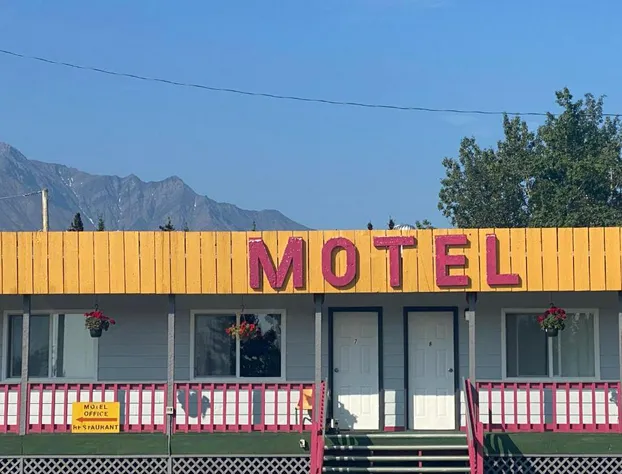 Glacier View Inn hotel detail image 1