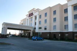 Hampton Inn & Suites Gainesville hotel hero