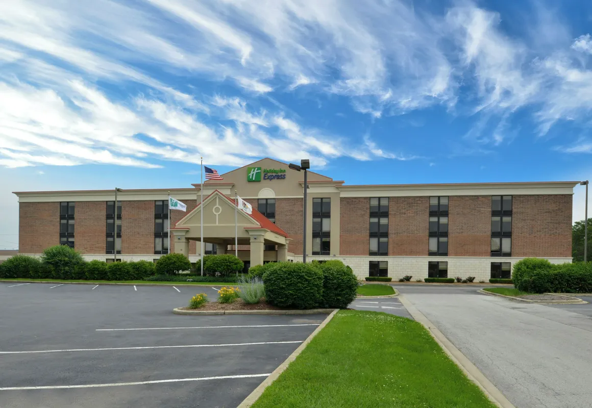 Holiday Inn Express Crestwood by IHG hotel hero
