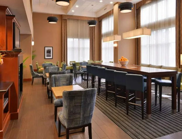 Hampton Inn & Suites Tacoma hotel detail image 4