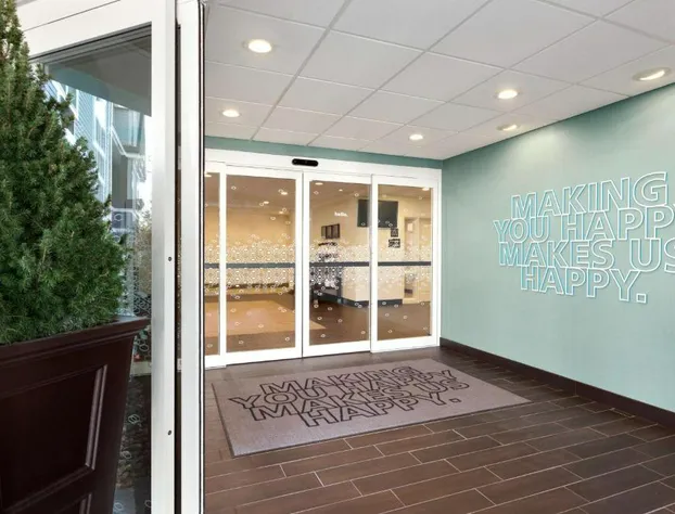 Hampton Inn Dover hotel detail image 4