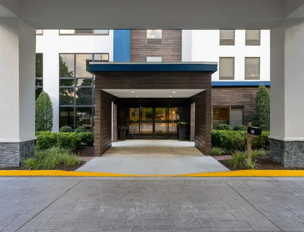 Hampton Inn Richmond-Southwest-Hull Street hotel detail image 2