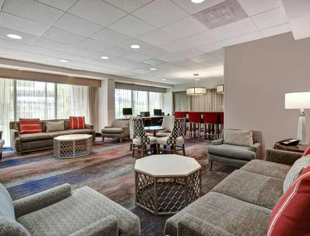 Hampton Inn & Suites Alexandria Old Town Area South hotel detail image 1