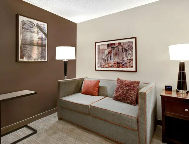 Hampton Inn & Suites Alexandria Old Town Area South hotel detail image 4