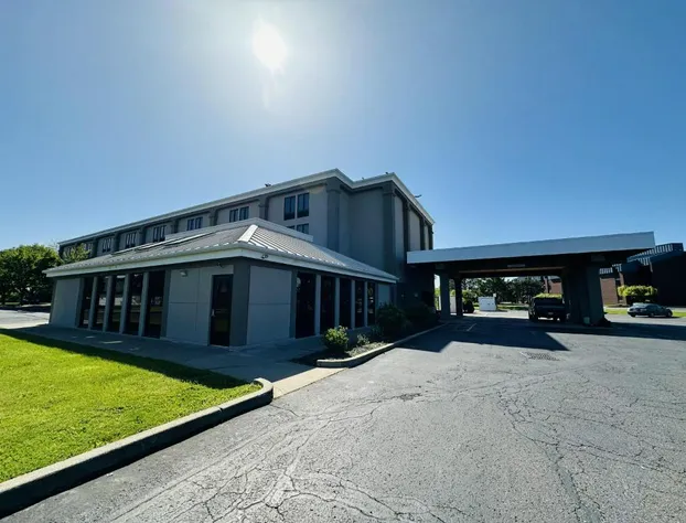 Country Inn & Suites - by Choice Hotels , Canton near Hall of Fame hotel detail image 1