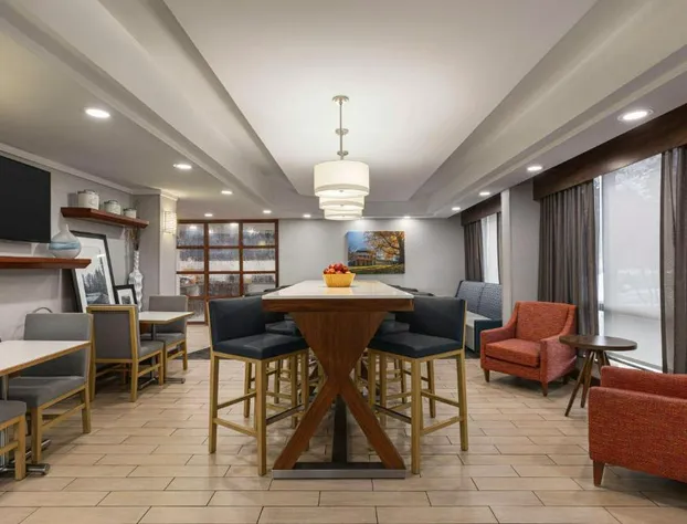 Hampton Inn Charlottesville hotel detail image 3