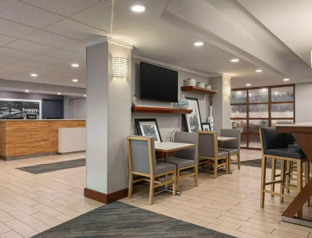 Hampton Inn Charlottesville hotel detail image 4