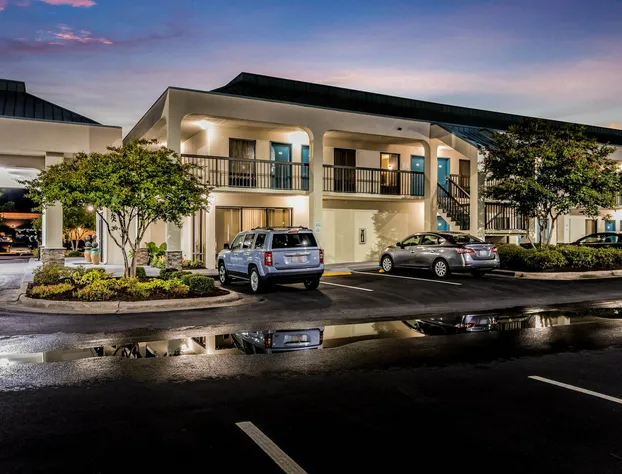 Baymont by Wyndham Camp Lejeune hotel detail image 2