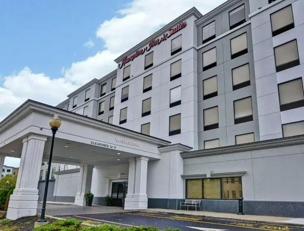 Hampton Inn & Suites Newark-Harrison-Riverwalk hotel detail image 1