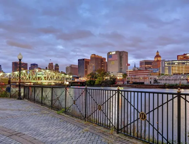 Hampton Inn & Suites Newark-Harrison-Riverwalk hotel detail image 3