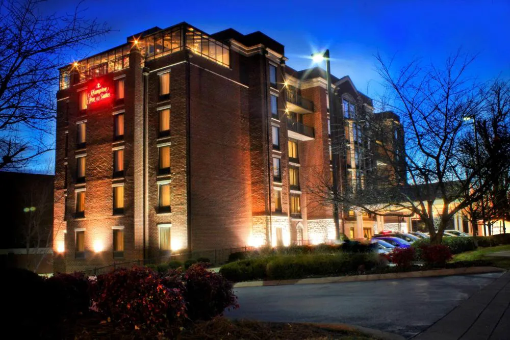 Hampton Inn & Suites Nashville-Green Hills hotel hero