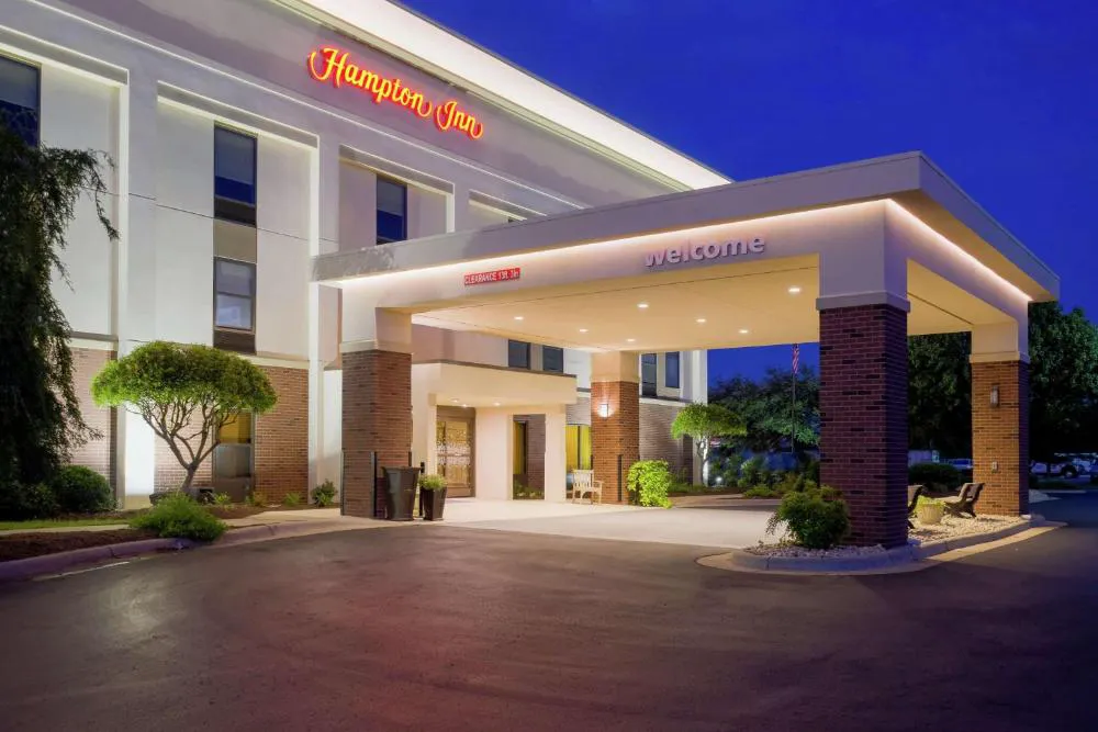 Hampton Inn Edenton hotel hero