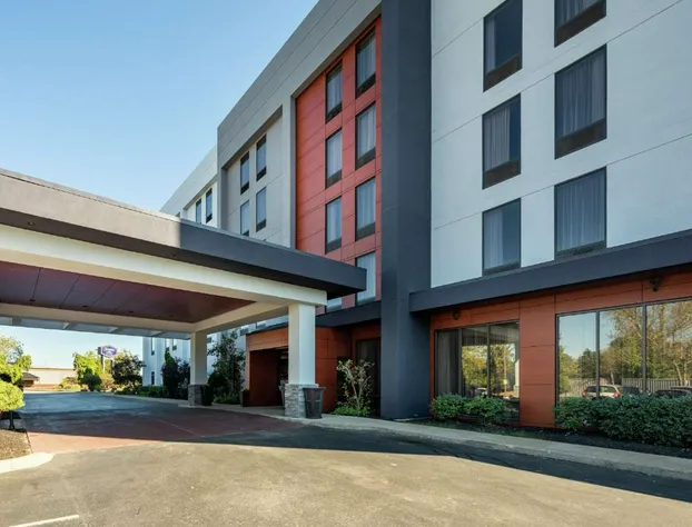 Hampton Inn Louisville - Northeast hotel detail image 2