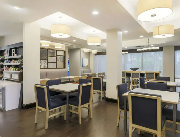 Hampton Inn Ft. Walton Beach hotel detail image 3