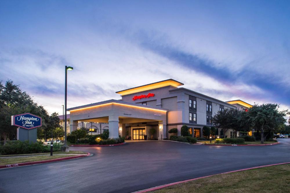 Hampton Inn San Antonio Stone Oak hotel hero