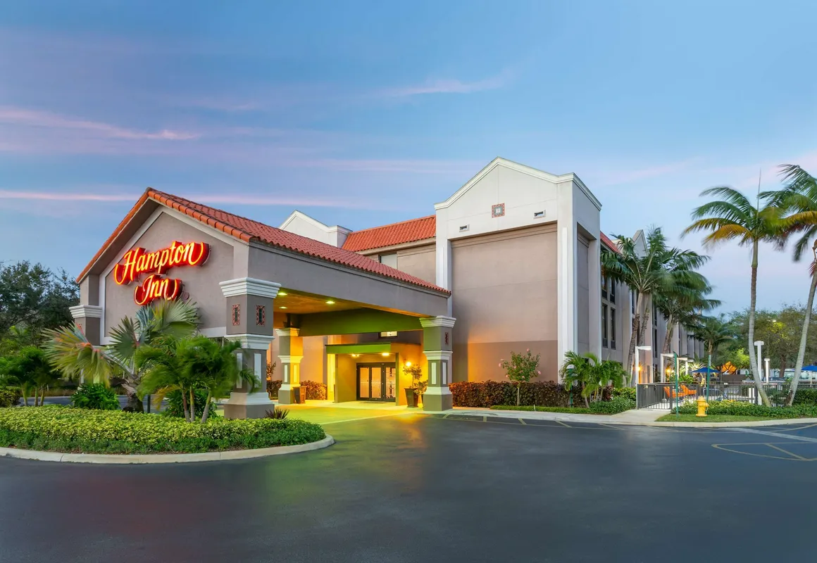 Hampton Inn Ft. Lauderdale-Commercial Blvd. hotel hero