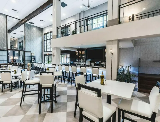 Hampton Inn & Suites Fairfield hotel detail image 4