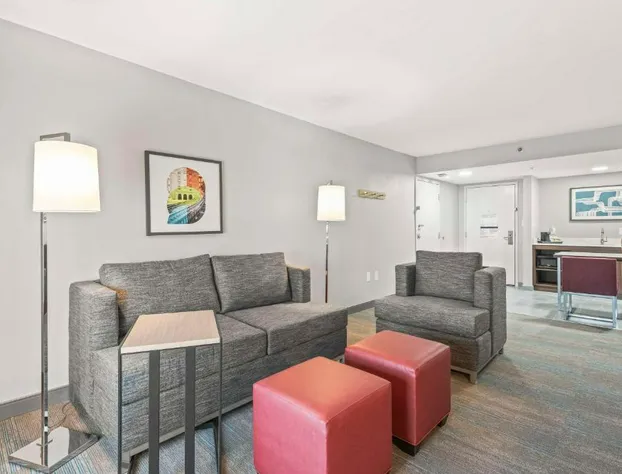 Hampton Inn Columbus-North hotel detail image 4