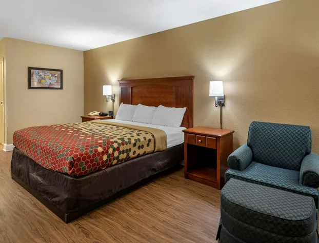 Econo Lodge Cordele hotel detail image 4