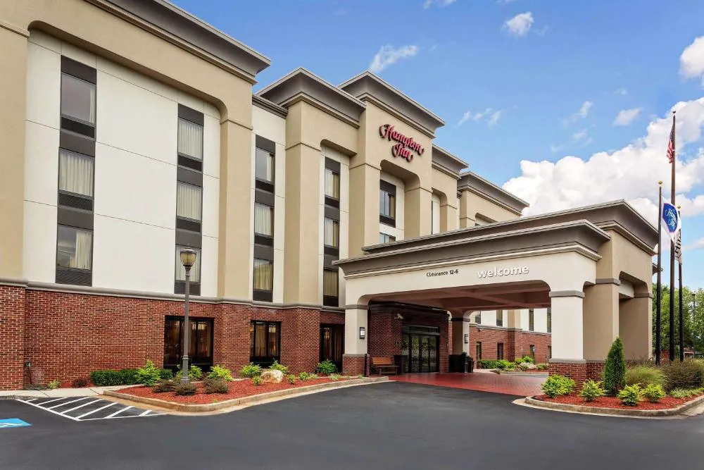 Hampton Inn Atlanta Fairburn hotel hero