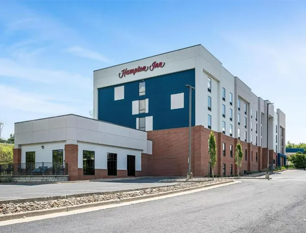 Hampton Inn Front Royal hotel detail image 1