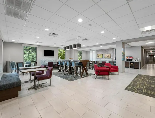 Hampton Inn Front Royal hotel detail image 4