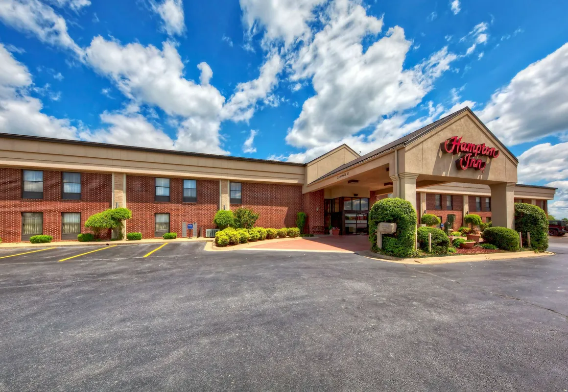 Hampton Inn by Hilton Clarksville hotel hero