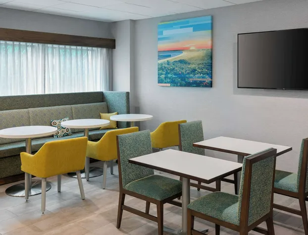 Hampton Inn Coventry - Warwick Area hotel detail image 2