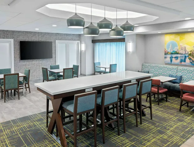 Hampton Inn Coventry - Warwick Area hotel detail image 3