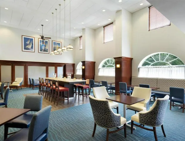 Hampton Inn & Suites Newport/Middletown hotel detail image 4