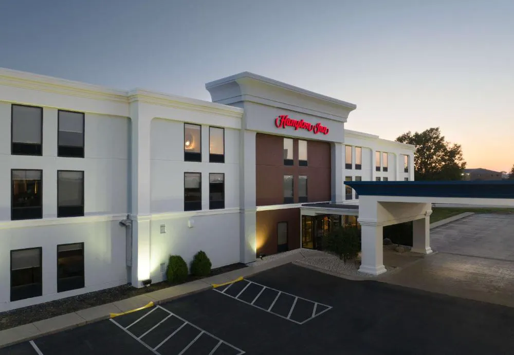 Hampton Inn Troy hotel hero