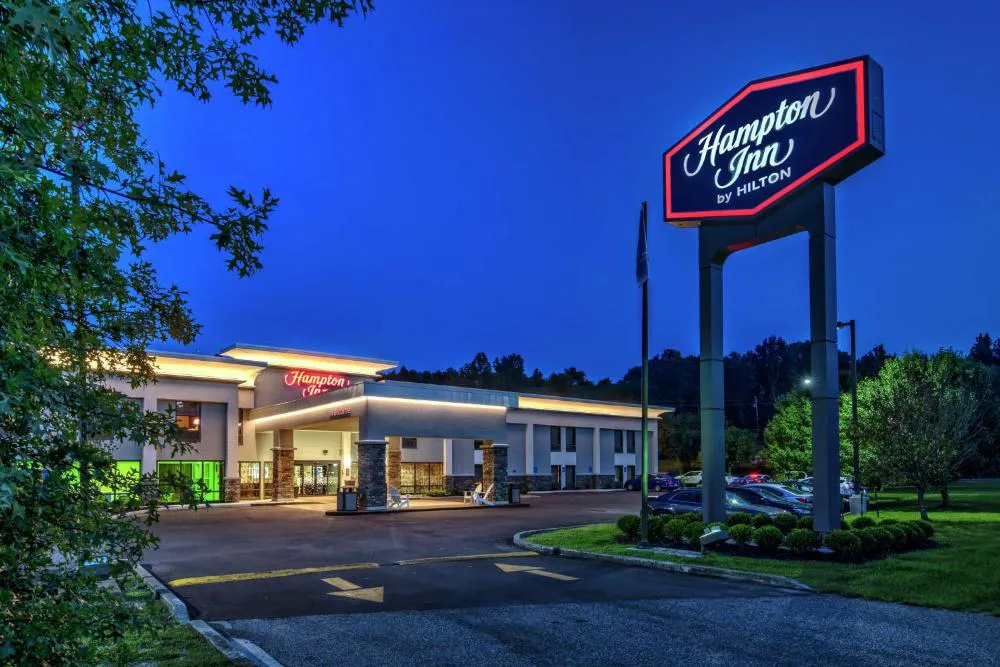 Hampton Inn By Hilton Ashland hotel hero