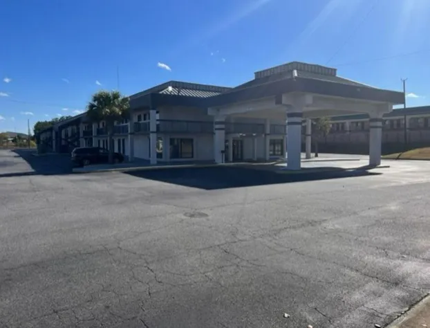 Clarion Pointe hotel detail image 1