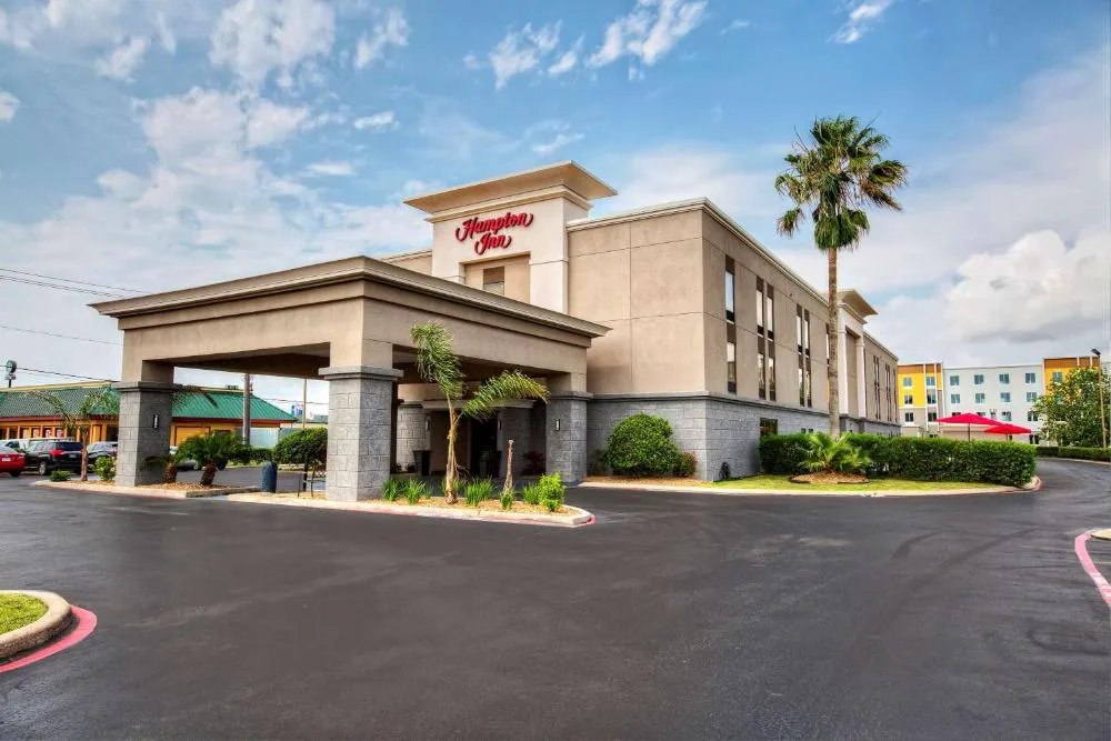 Hampton Inn Houston Baytown hotel hero