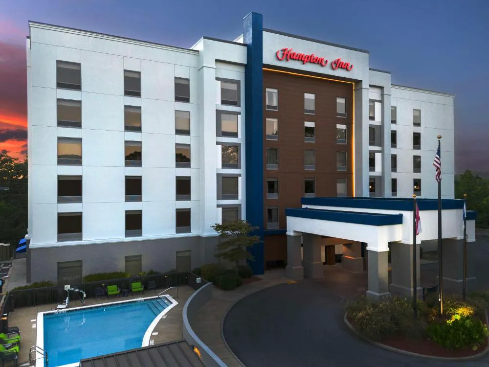 Hampton Inn Birmingham I-65/Lakeshore Drive hotel hero