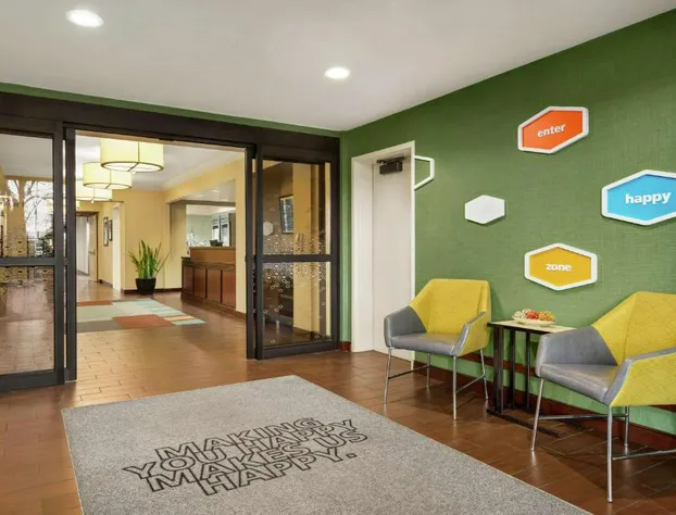 Hampton Inn Portland-Airport hotel detail image 4