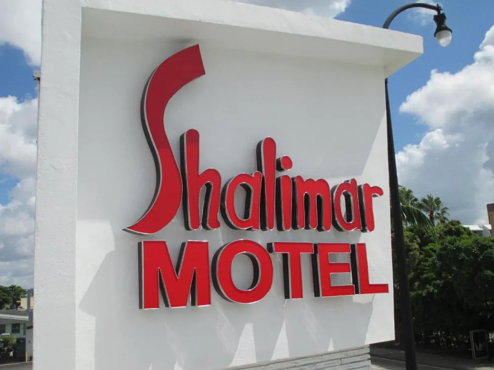 Shalimar Motel hotel hero