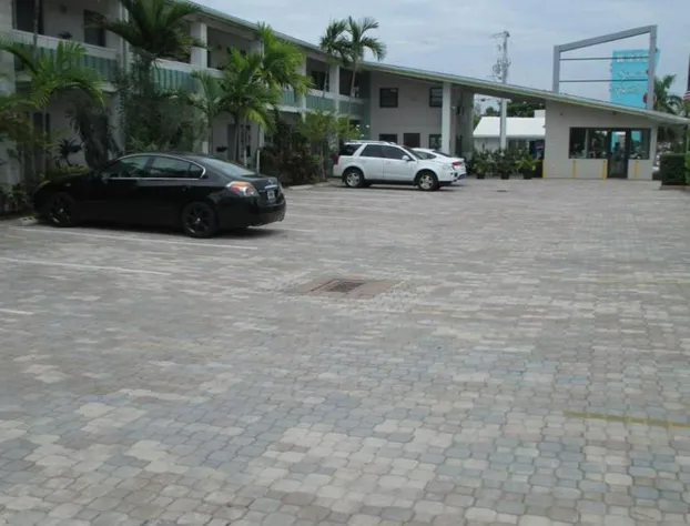 Shalimar Motel hotel detail image 3