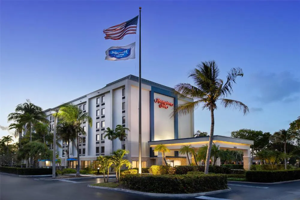 Hampton Inn Miami-Airport West hotel hero