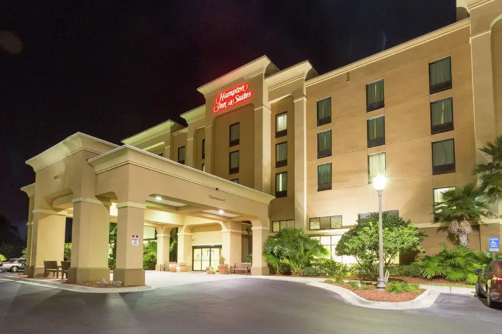 Hampton Inn Suites Jacksonville Airport hotel hero