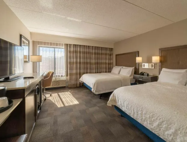 Hampton Inn Carlstadt-At The Meadowlands hotel detail image 2