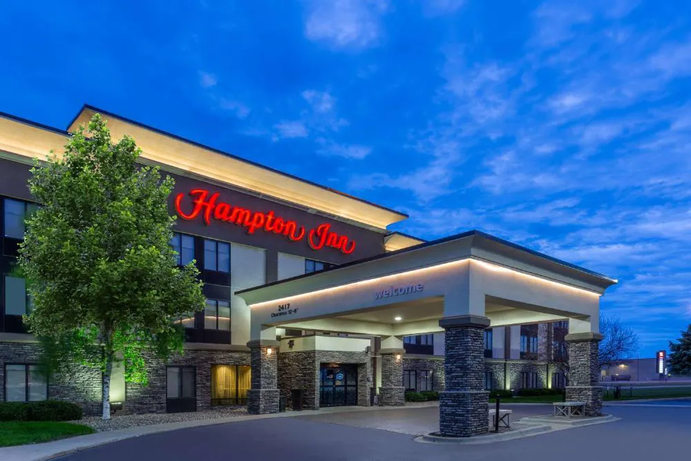 Hampton Inn Sioux Falls hotel hero
