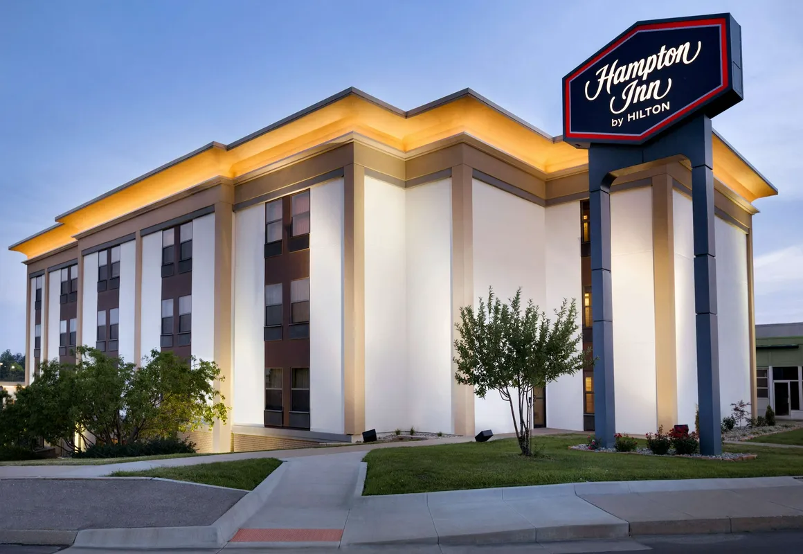 Hampton Inn St. Joseph hotel hero