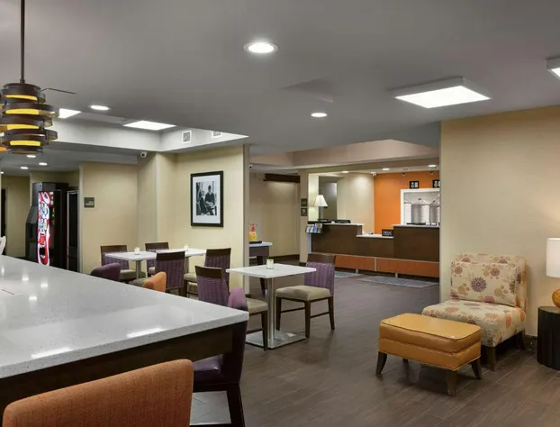 Hampton Inn Greenville/Travelers Rest hotel detail image 3