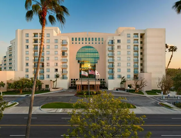 Newport Beach Marriott Bayview hotel detail image 2