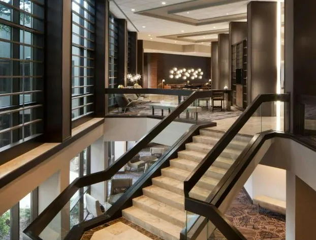 Dallas/Fort Worth Airport Marriott hotel detail image 3