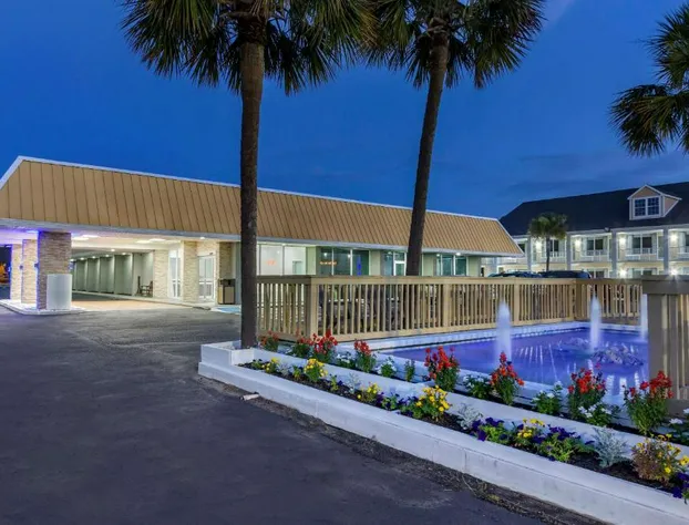 Quality Inn & Suites Pawleys Island hotel detail image 1