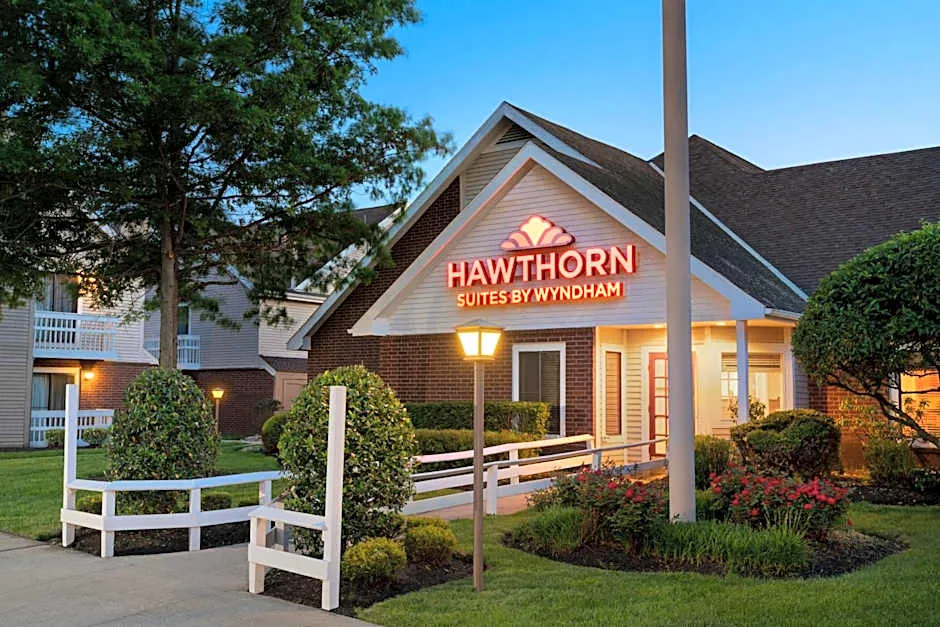 Hawthorn Suites by Wyndham Tinton Falls hotel hero
